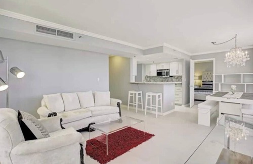 Houston Condominio | "Luxury Condo in the heart of Galleria, Uptown Houston"