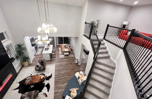 Cottage Grove Casa | Luxury condo in welcoming safe and warm neighborhood in Woodbury/Cottage Grove.