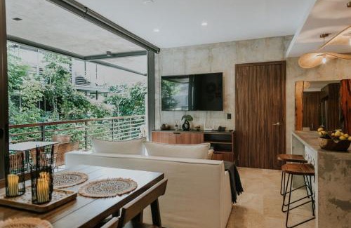 Playa Paraiso Apartamento | Luxury Condo on Cenote near centro of Tulum