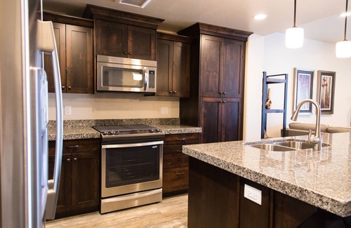 Park City Casa | New Luxury Park City- Jacuzzi privado, cerca de estaciones de esquí, senderos para bicicletas y golf
