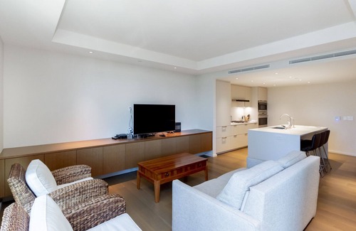 Ala Moana Condominio | Luxury Condo "Park Lane" (30 Nights Minimum Stay)