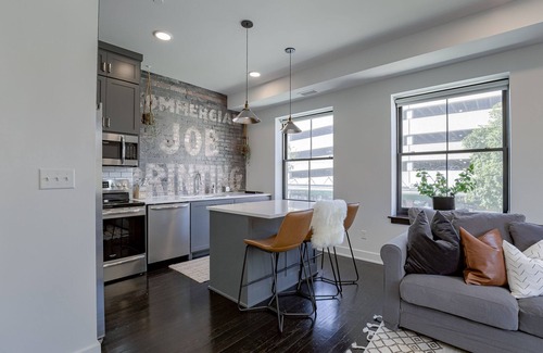 Downtown Lincoln Condominio | +Luxury Condo+UNL, Memorial Stadium, Arena, DTown