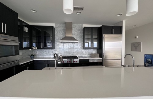 Westown Condominio | Luxury condo with best city view in town. Deer District, walk to Fiserv Forum.