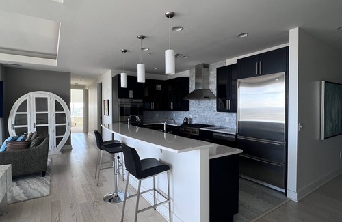 Westown Condominio | Luxury condo with best city view in town. Deer District, walk to Fiserv Forum.