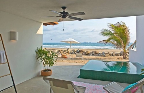 Ixtapa - Zihuatanejo Condominio | Luxury Condo with Private Jacuzzi and Beach Access