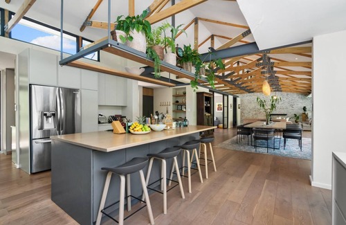 Constantia Apartamento | Luxury Constantia Villa Pool & Wine Retreat