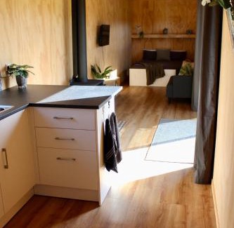 Clareville Cama Y Desayuno | Luxury Container Cabin