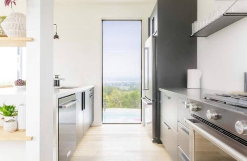 Larkfield-Wikiup Casa | Luxury Container Home w 360 Views + Infinity Pool