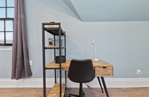 Collingwood Casa | Luxury Contemporary Condo in Downtown Collingwood 97044