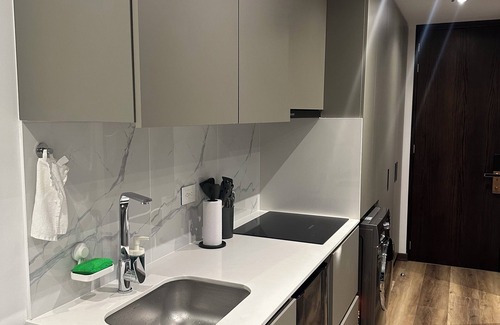 Chico Norte Apartamento | Apartaestudio de Lujo con cocineta y lavadora, cerca del Parque 93