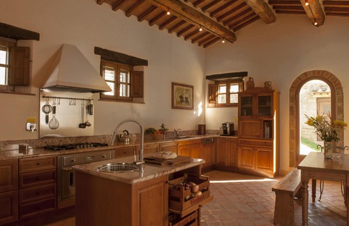 Montalla Villa | Lujo Cortona ver colina Villa, ideal para familias / grupos; A / C y piscina climatizada