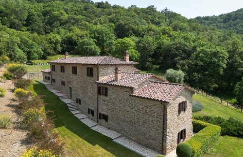 Montalla Villa | Lujo Cortona ver colina Villa, ideal para familias / grupos; A / C y piscina climatizada