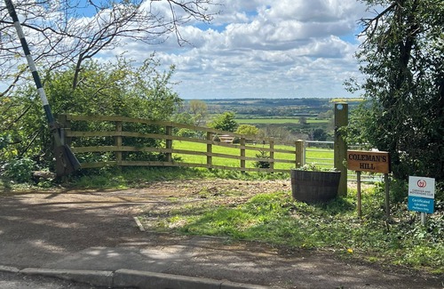 Woodford Halse Alquiler De RV | Luxury, cosy bell tent with gorgeous view