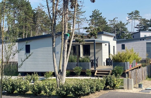 Jullouville Chalet De Esquí | Luxury cottage chalet with swimming pool and internet near the sea