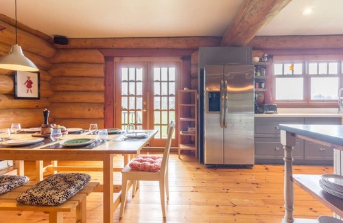 Grey Highlands Casa | Luxury Cottage Getaway - Perfect for Families