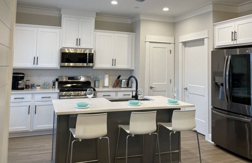 Orange Beach Cabaña | Luxury Cottage! Netflix/Tesla Charger/Grill
