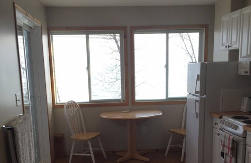 Saint Laurent Apartamento | Luxury Cottage Suite overlooking Lake Manitoba