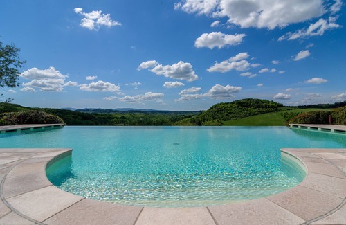 Peccioli Casa | LUXURY COTTAGE WITH POOL & BREATHTAKING VIEW - NEXT TO A GOLF COURSE (MORAIOLO)