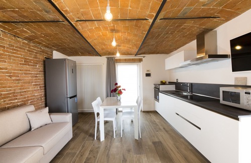 Mango Villa | CAMPO DE LUJO VILLA BARBERO MANGO ALBA LANGHE UNESCO CASA DE VACACIONES