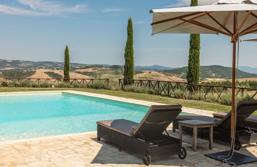 Allerona Villa | Casa de campo de lujo con piscina y magníficas entorno