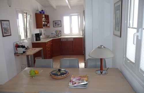 Pylos-Nestoras Villa | Casa de campo de lujo con piscina y el mar y las islas del litoral