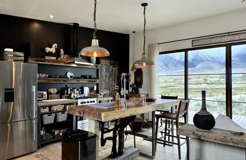 Lone Pine Apartamento | Luxury Design Rental with Breathtaking Mountain Views in Lone Pine, California