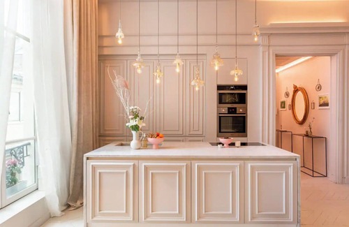 Quartier du Faubourg-Montmartre Apartamento | Luxury Designer 215 sq.m Central Paris Apartment