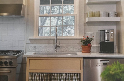 Cashiers Cabaña | Luxury Designer Cottage in Walkable Downtown Cashiers