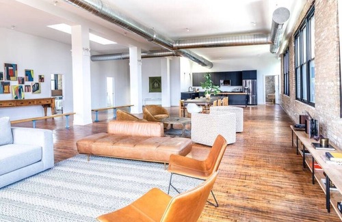 Wicker Park Apartamento | Luxury Designer Penthouse Loft | Sleeps 20