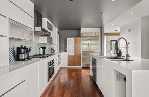 Bankview Casa | Luxury Detached Home w/ City Views & Hot Tub!