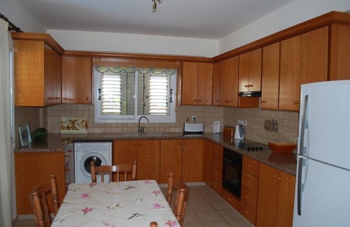 Paralimni Casa | Villa de lujo con piscina privada, cerca de playas de arena con wifi