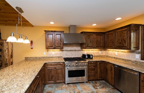 Waterfront Greens Casa | Beary Fine Resort: Lake Access, Dogs Welcome, Indoor Pool!