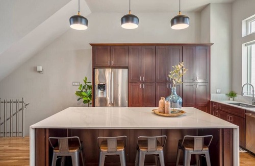 South Central Houston Casa | Luxury Downtown Getaway With Breathtaking Views