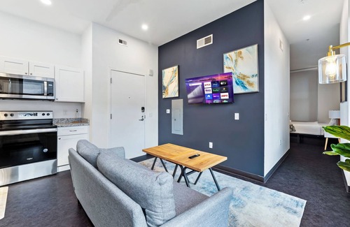 Downtown Pittsburgh Apartamento | Luxury Downtown Spot Just Minutes to the Game!