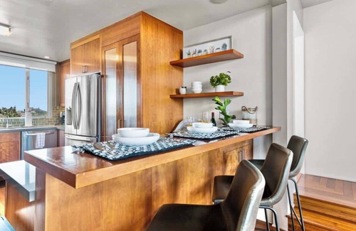 Mount Helix Villa | Stunning Brand New Top of Mtn 2BR Zen Retreat
