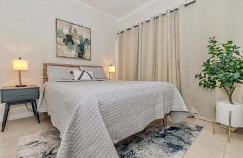 New Kingston Casa | Luxury DreamCondo Bromptons