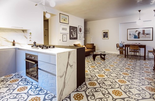 Potenza Apartamento | ★ ★ ★ ★ ★ LUXURY [Duomo, Old Town] La Cuntana Home Design