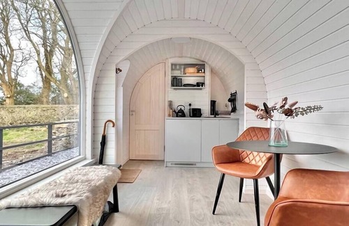 Amlwch Cabina | Luxury Eco Cabin with Sea Views