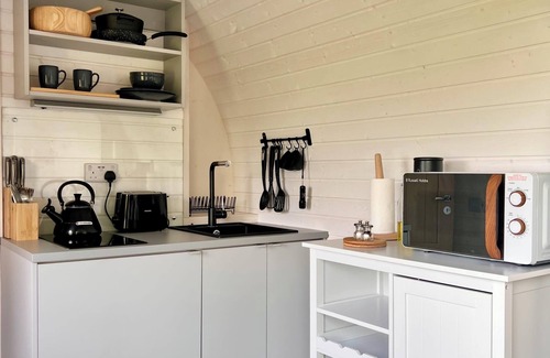 Amlwch Cabina | Luxury Eco Cabin with Sea Views