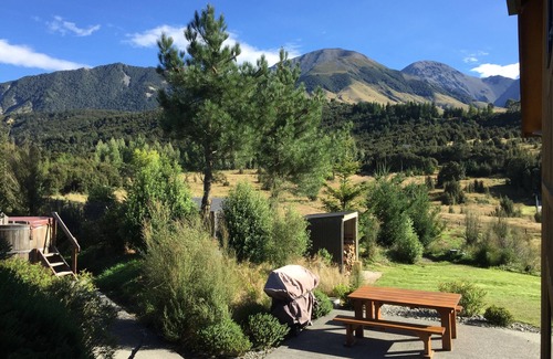Mt Lyford Casa | Luxury eco lodge with optional private outdoor hot tub and amazing views.