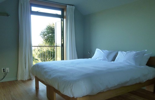 Dunedin Casa | Luxury Eco Self- contained accommodation on the Otago Peninsula