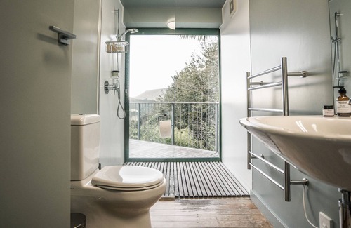Dunedin Casa | Luxury Eco Self- contained accommodation on the Otago Peninsula