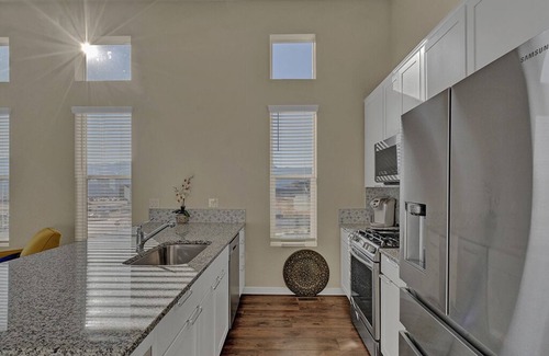 Northgate Casa | ¡Casa de árbol de lujo, eficiente, cómoda y ascendente!