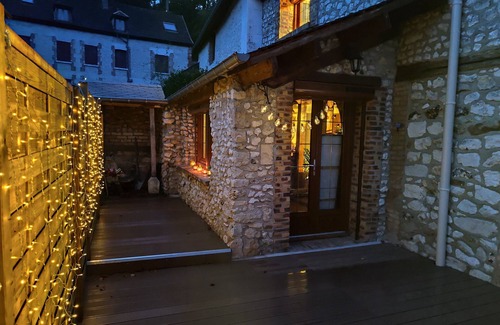 Tosny Casa | Luxury escape in Normandy: Sauna, Jacuzzi & Home Cinema! Château Gaillard