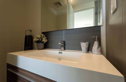 Puerta de Hierro Apartamento | Luxury Escape near Andares, Modern Retreat