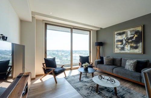 Puerta de Hierro Apartamento | Luxury Escape near Andares Modern Retreat