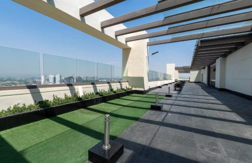 Puerta de Hierro Apartamento | Luxury Escape near Andares Modern Retreat