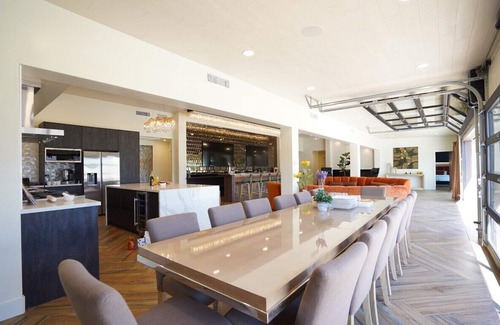 Bermuda Dunes Villa | Luxury Estate 9 Bedroom /9 Ensuite Bathroom