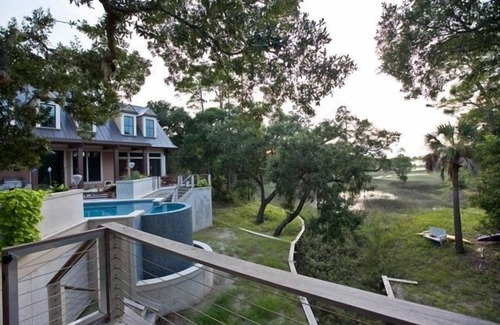 Folly Beach Casa | Luxury Estate. Aislado Folly Beach Home con Infinity Pool!