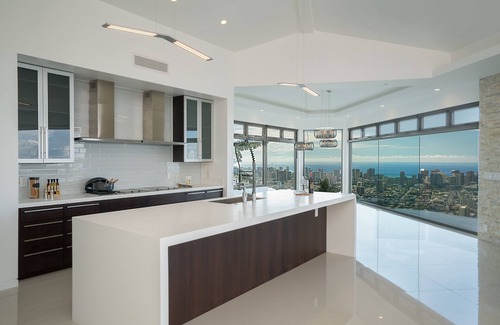 Makiki Casa | Luxury Estate with Panoramic Honolulu views. Steam room, Sauna, Spa, Heated Pool